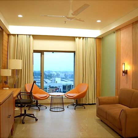 The Sky Imperial Hotel Kailash Jamnagar Bagian luar foto